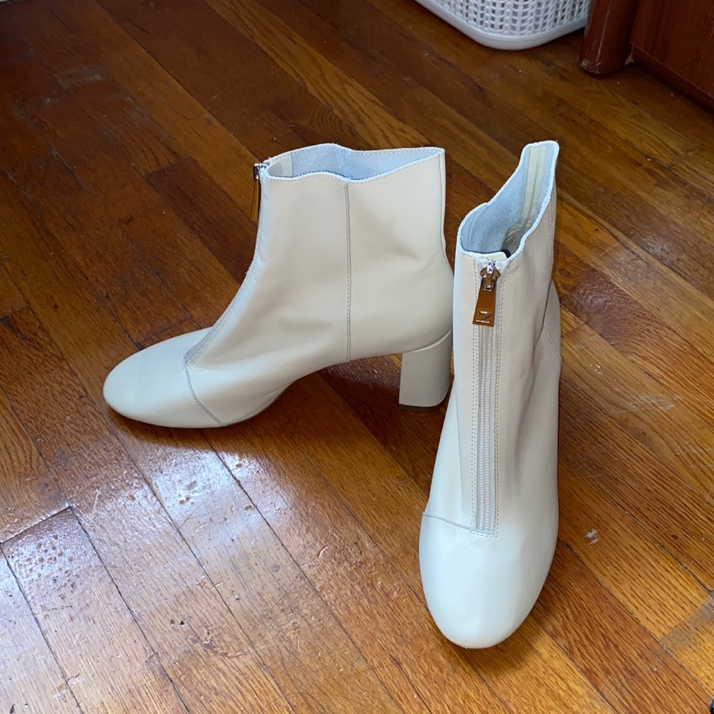 Ivory leather white booties from Zara